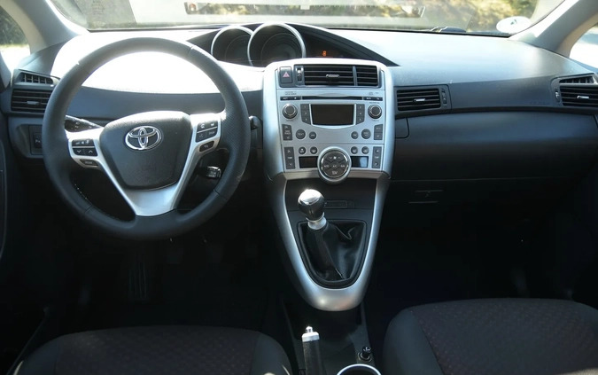 Toyota Verso cena 36500 przebieg: 155000, rok produkcji 2010 z Sulechów małe 667